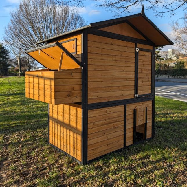 Poulailler Vorwerk 10 à 12 poules toit shingle noir