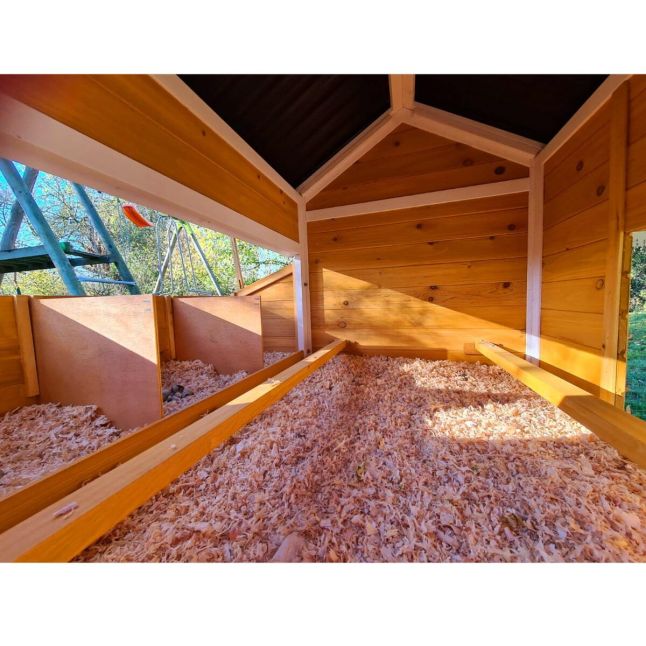 Poulailler Toit Renforcé M toit plastique 6 à 8 poules