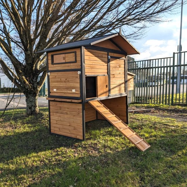 Poulailler Vorwerk 10 à 12 poules toit shingle noir