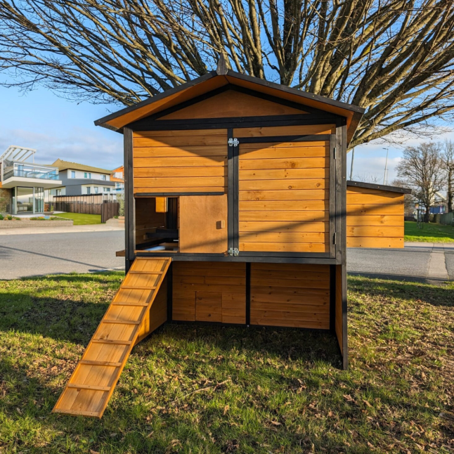 Poulailler Vorwerk 10 à 12 poules toit shingle noir